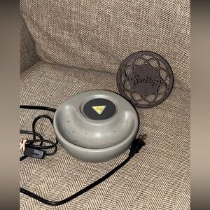SALE~~ SCENTSY BUNDLE Home Fragrance Warmer & Warmer Stand Bundle/Set of 2
